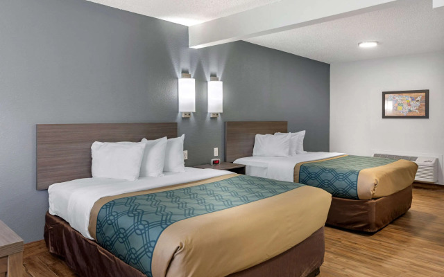 Econo Lodge Inn & Suites Socorro