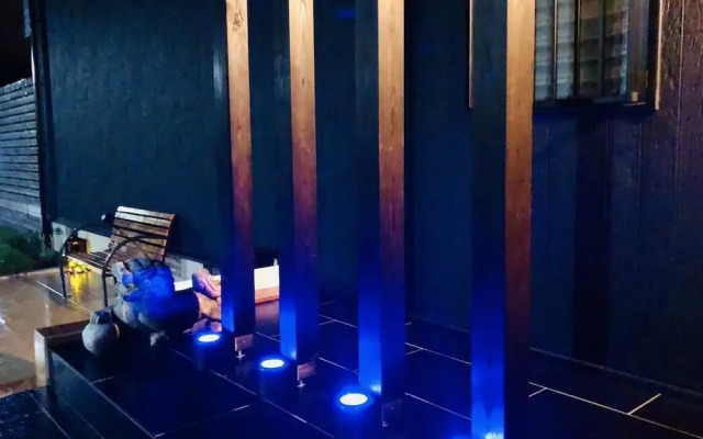 Ricco Mond Hills Apartment House 101