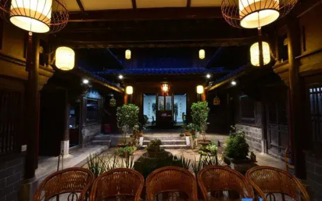 Tonghai Xiuqi Bieyuan Inn