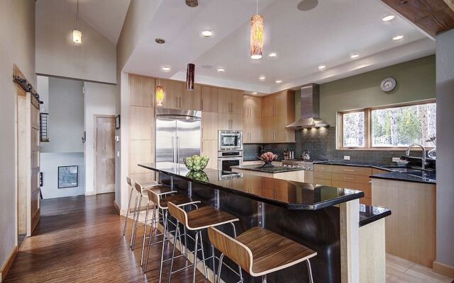 Cloud  4 Bedroom Home by RedAwning