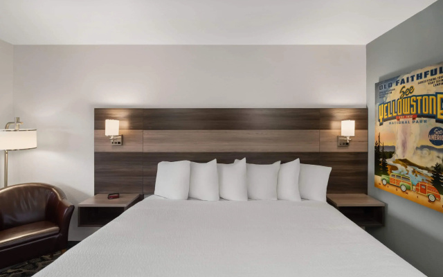 Travelodge by Wyndham Gardiner Yellowstone Park North