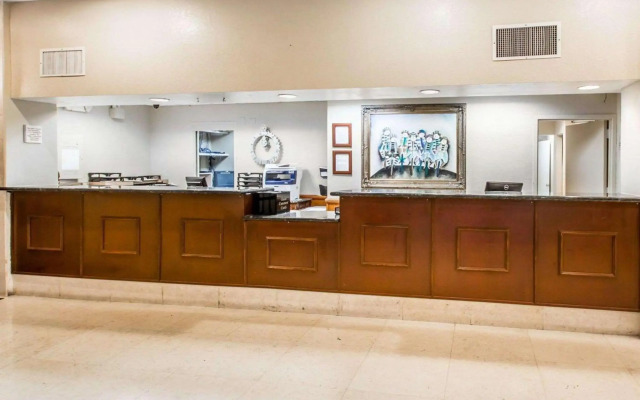 North Miami Beach Gardens Inn & Suites