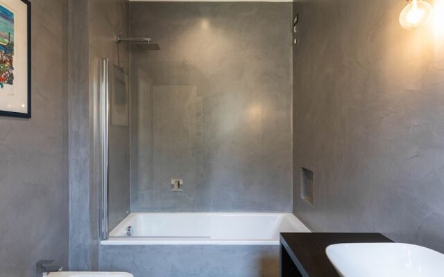 Luxury Apartment in Modern Villa Unit 1