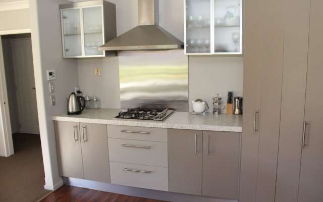 6 Mt Isobel Place