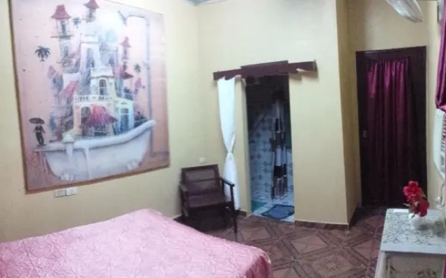 Fernandez and Friends Rooms