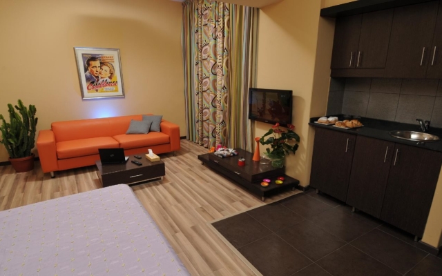 Suite Hotel Chrome
