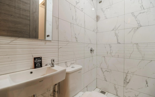 RedDoorz Plus near Senayan City