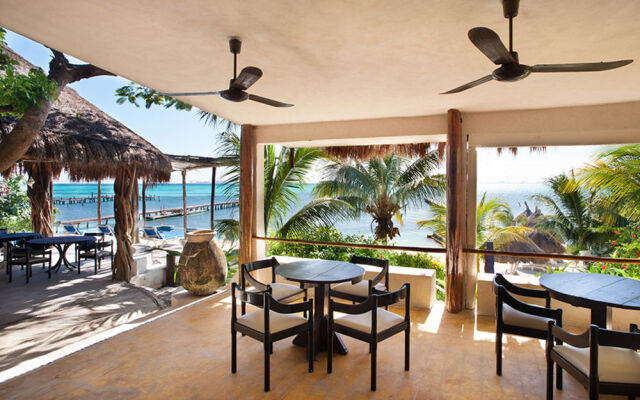 Maria's Kan Kin with Private Beach