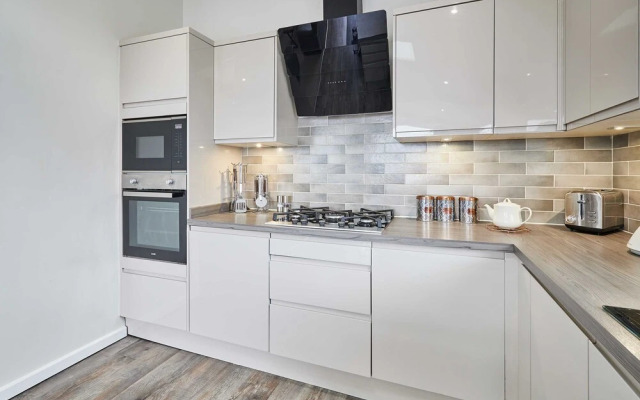 Host Stay Endeavour Lodge