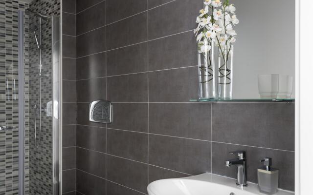 Crispi Bilo 12 con Balcone - Locazione