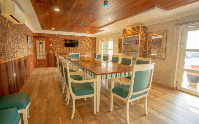 State Beach Resort & Spa