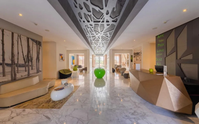 Ag Hotel
