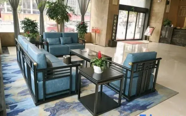 Longhui Huamao Hotel
