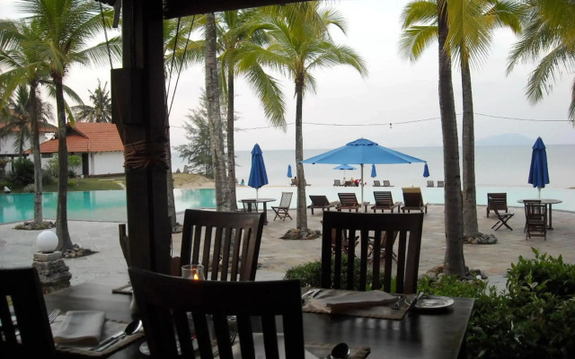 Sutra Beach Resort