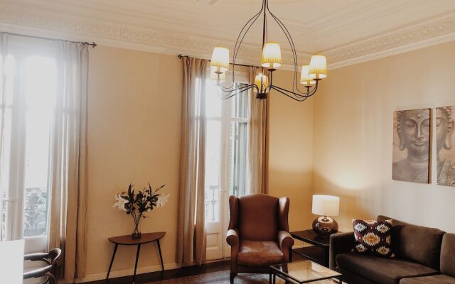 Aribau Cinema Apartamentos