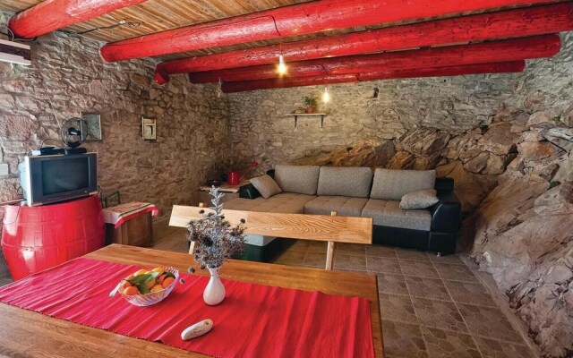 Stunning Home in Zastrazisce With 4 Bedrooms