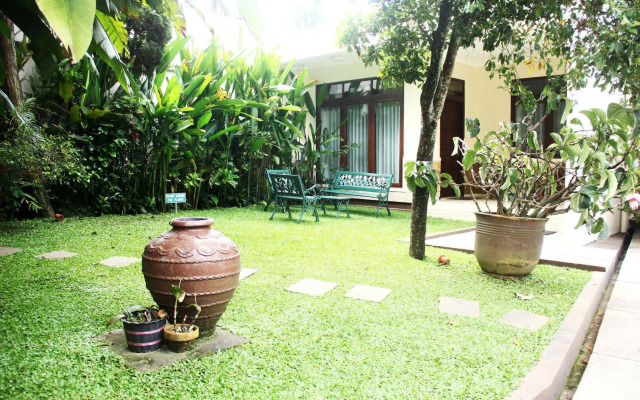 ZEN Rooms Sukajadi Sindang Sirna