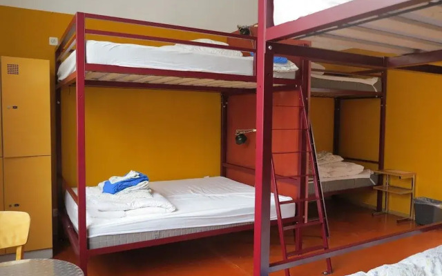 Basel Backpack - Urban Hostel Culture