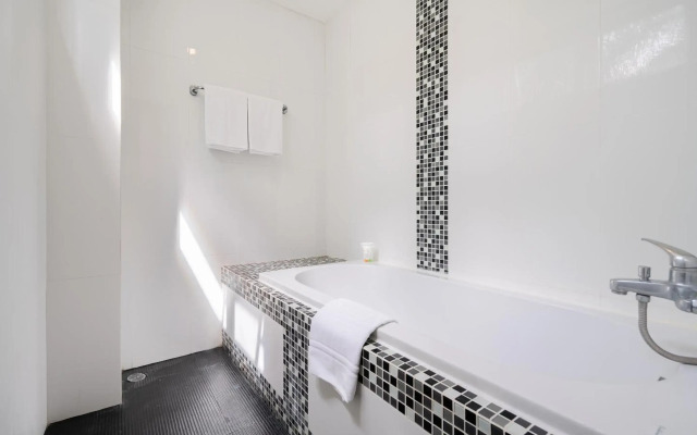 iCheck Inn Residences Sathorn