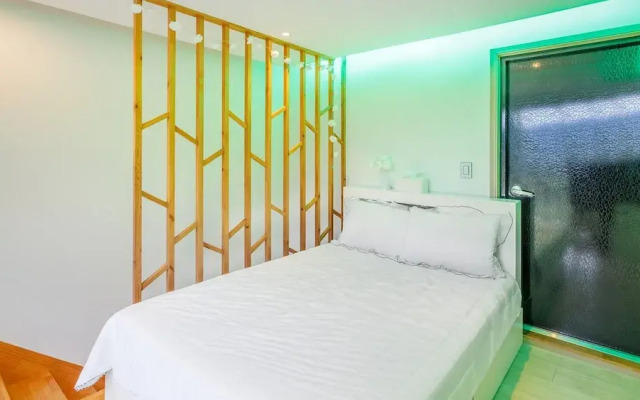 Gapyeong Gamseong216 Poolvilla Pension