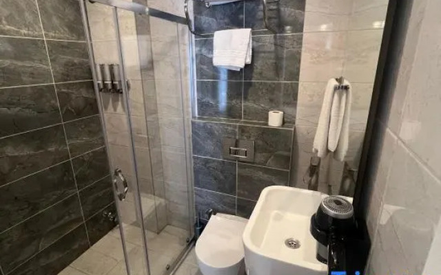 Ber Mai Inci Hotel