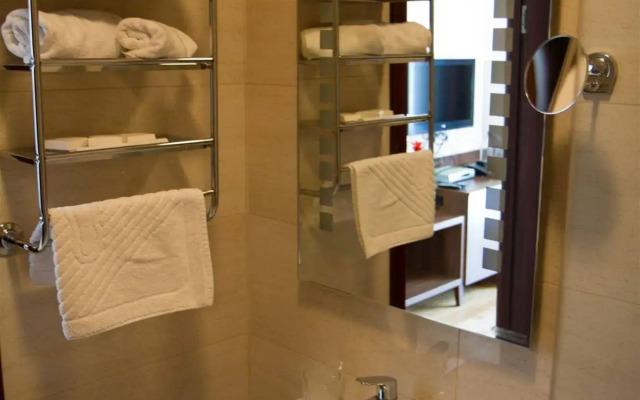 Hotel M