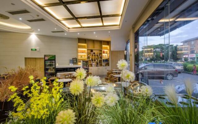 Savile Zhouyi Hotel Guangzhou (Panyu Nancun Banqiao Metro Station)
