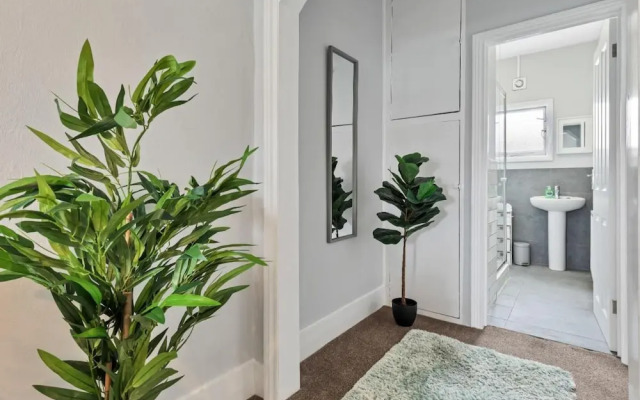 Hove Actually House - 4 Bedrooms - Garden