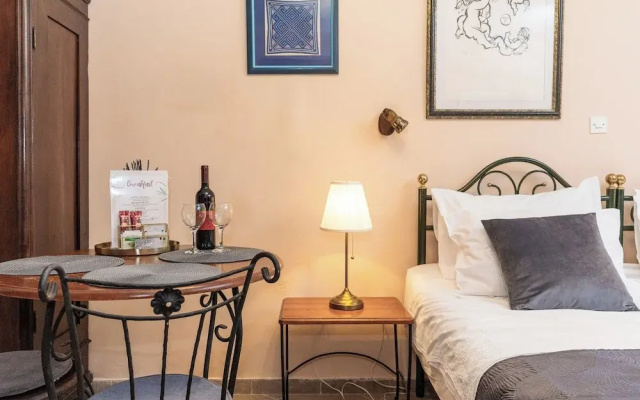 Amoret  (Private accommodation)