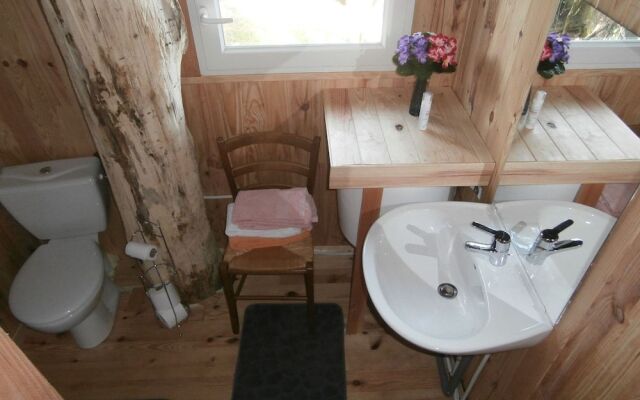 Cabane Dans Les Arbres - Le Nid Dans Le Chêne