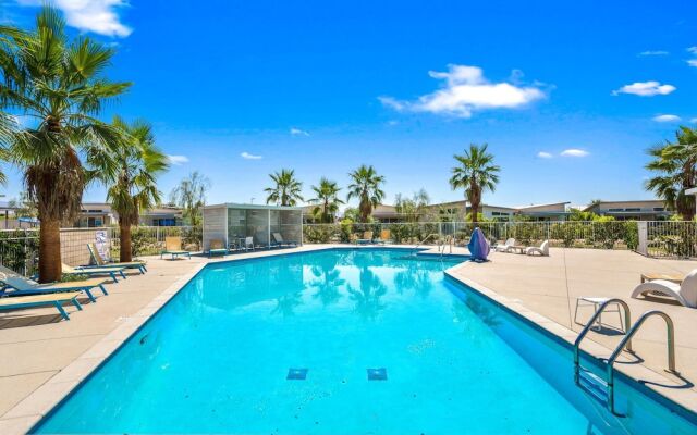 Chic Desert Oasis