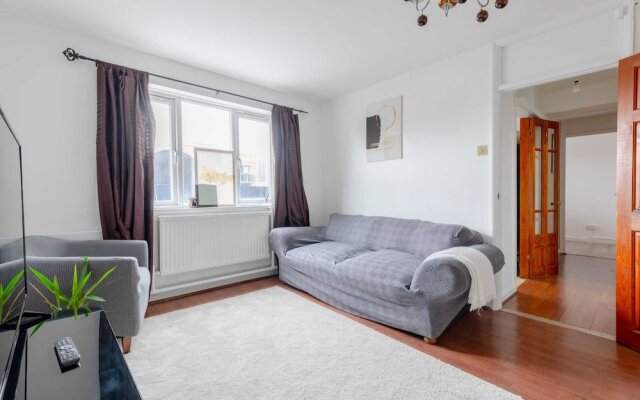 Well Located 2BD Flat 20 Mins to Tower Bridge!