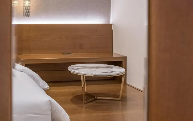 Stubborn Hotel