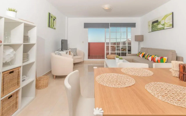 2208-Superb Apt with Amazing Seaview