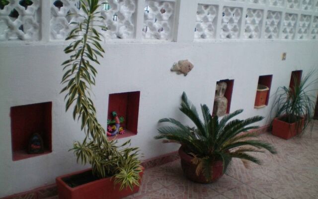 "room in B&B - Cancun Guest House 3 Near Ado bus Terminal and 25 min From/to Airport by Shuttle"