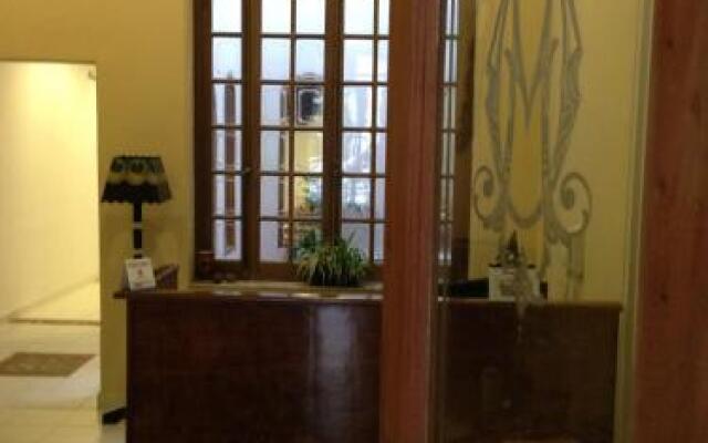 Giuseppe Hostal & Suites