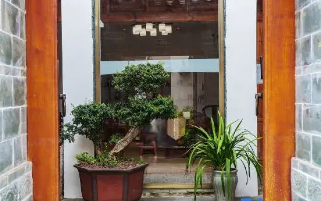 Jianshuishanmu Juju Homestay (Jianshui Ancient City Branch)