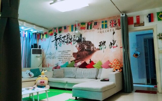 Long Men Zhen Youth Hostel