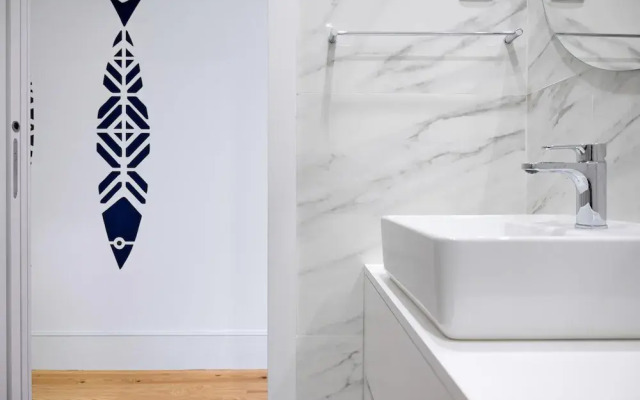 Downtown Prime With Terrace by Vacationy