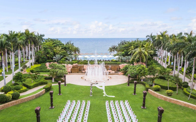 The St. Regis Sanya Yalong Bay Resort