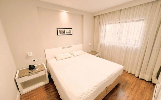 Slaviero Suites Curitiba Soho