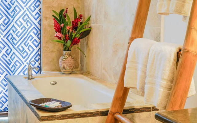 Makara Toucan Suite / 2nd Floor