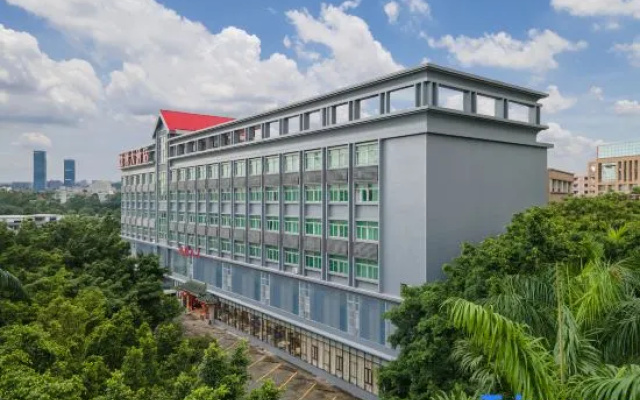Yijia Hotel (Weizhou Convention and Exhibition Center Branch)