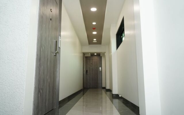 Hotel Naaz Executive Near T2 Airport