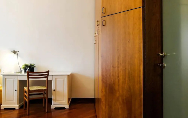 JOIVY Wooden Guerrini Apartment