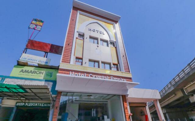 Capital O 79052 Hotel Crystal Empire