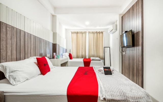 RedDoorz near UNTAG Surabaya – Guest Rooms – Surabaya