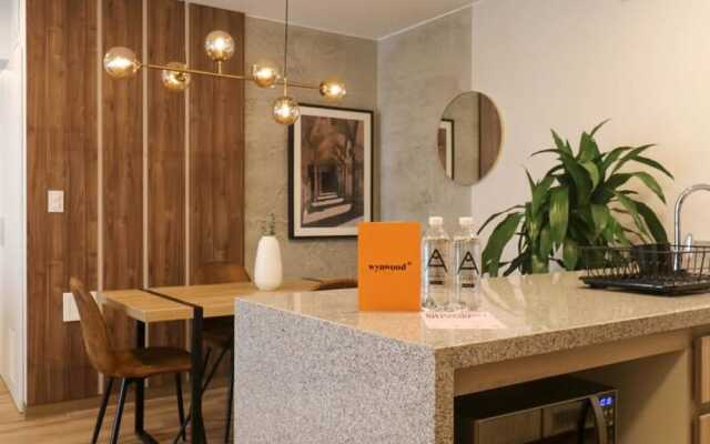 w Authentic 2BR in Miraflores