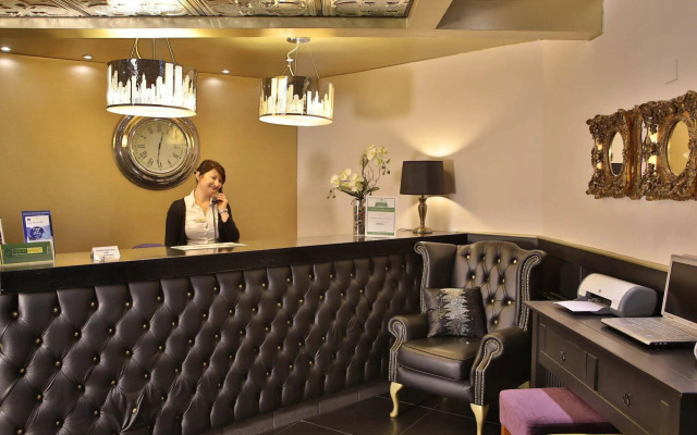 Henley Hotel