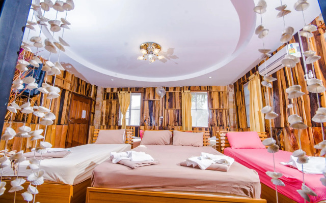 Fahsai Riverview Resort